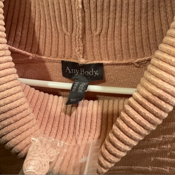New Unworn, Unused AnyBody Luxury Sweater in Pink. 2XL - Picture 3 of 7